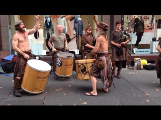 scottish drummers and pipers