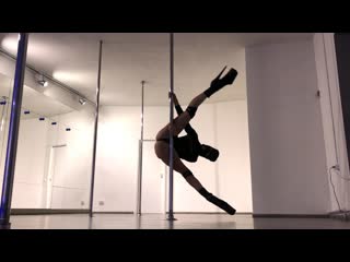 exotic pole | selena see